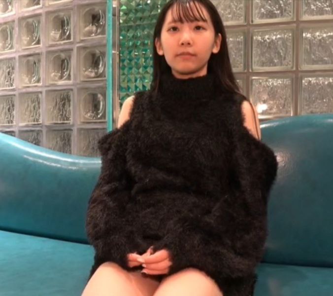 高端外围小姐姐高马尾牛仔裤 迫不及待退下小背心 掏出奶子吸吮起来 扣穴舔逼揉搓阴蒂 骑乘后入大力猛操