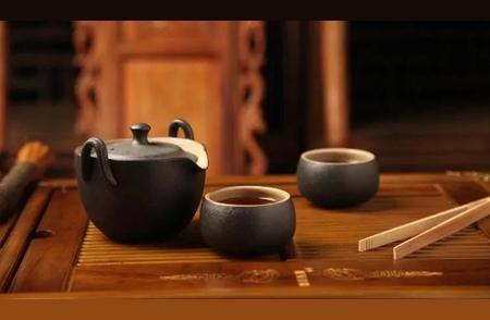 茶韵悠长，岁月宁静：细品人生，享受茗茶时光